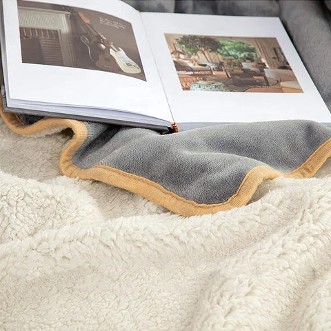 Luxury soft dog cat puppy blankets double ply flannel pet sherpa blankets